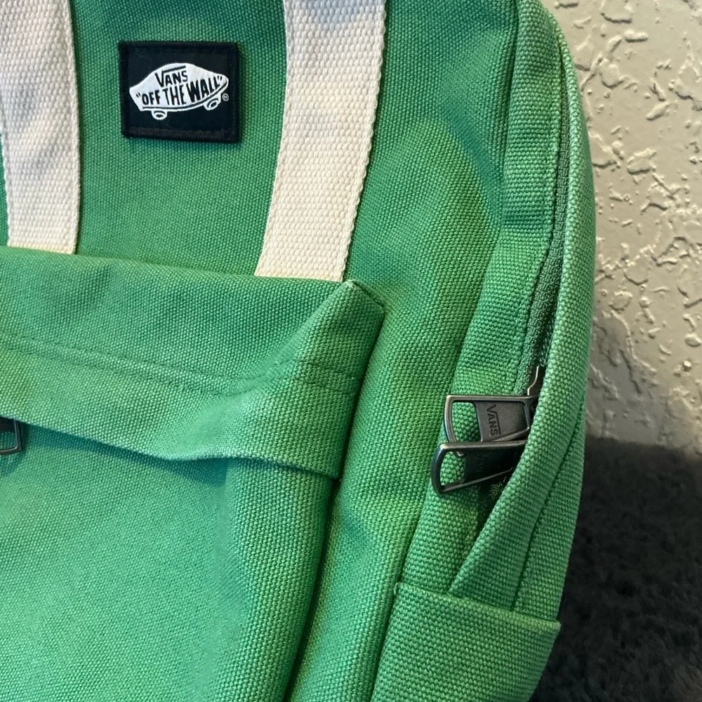 Vans Green Backpack with Cream Details - Picture 2 of 12